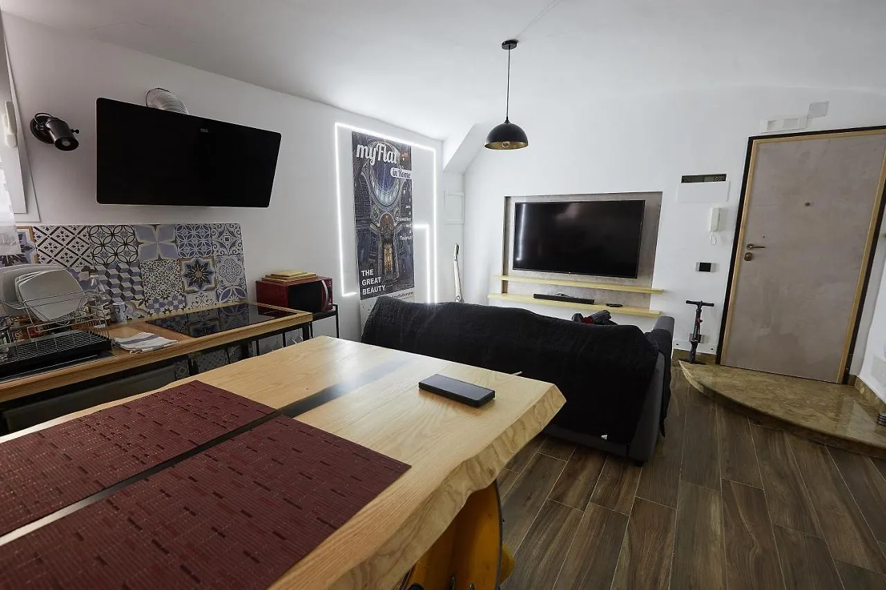 Cozy And Funny Apartment In Front Of Vatican Museums - Myflat In Roma
